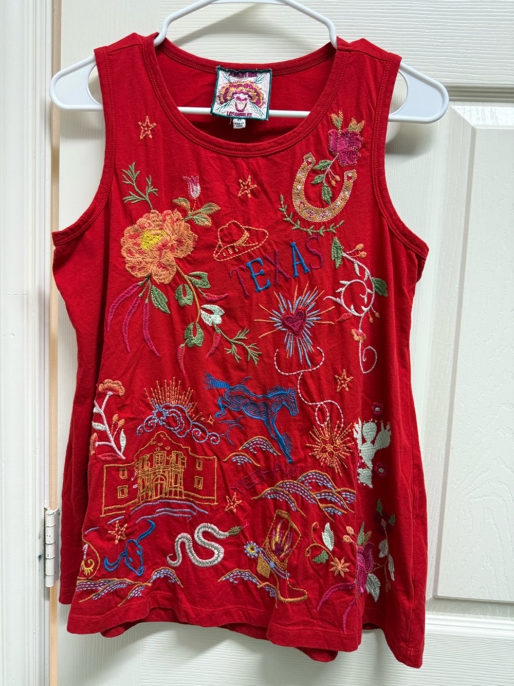 Johnny was Texas tank Red Embroidered Sleeveless Women's Tank Top never worn NWT - Picture 2 of 4
